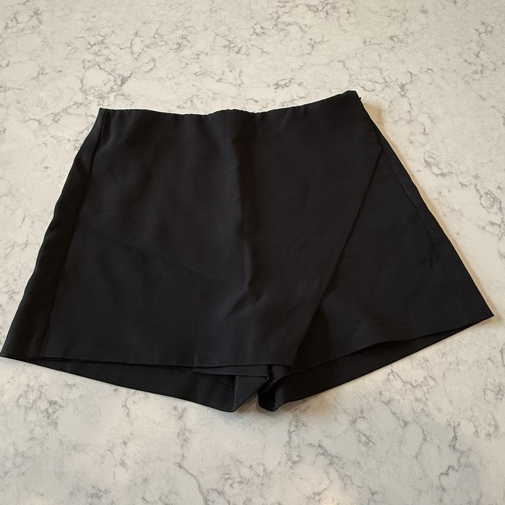 Princess Polly Skort Black Asymmetrical Faux Wrap Side-Zip Mini Size 10